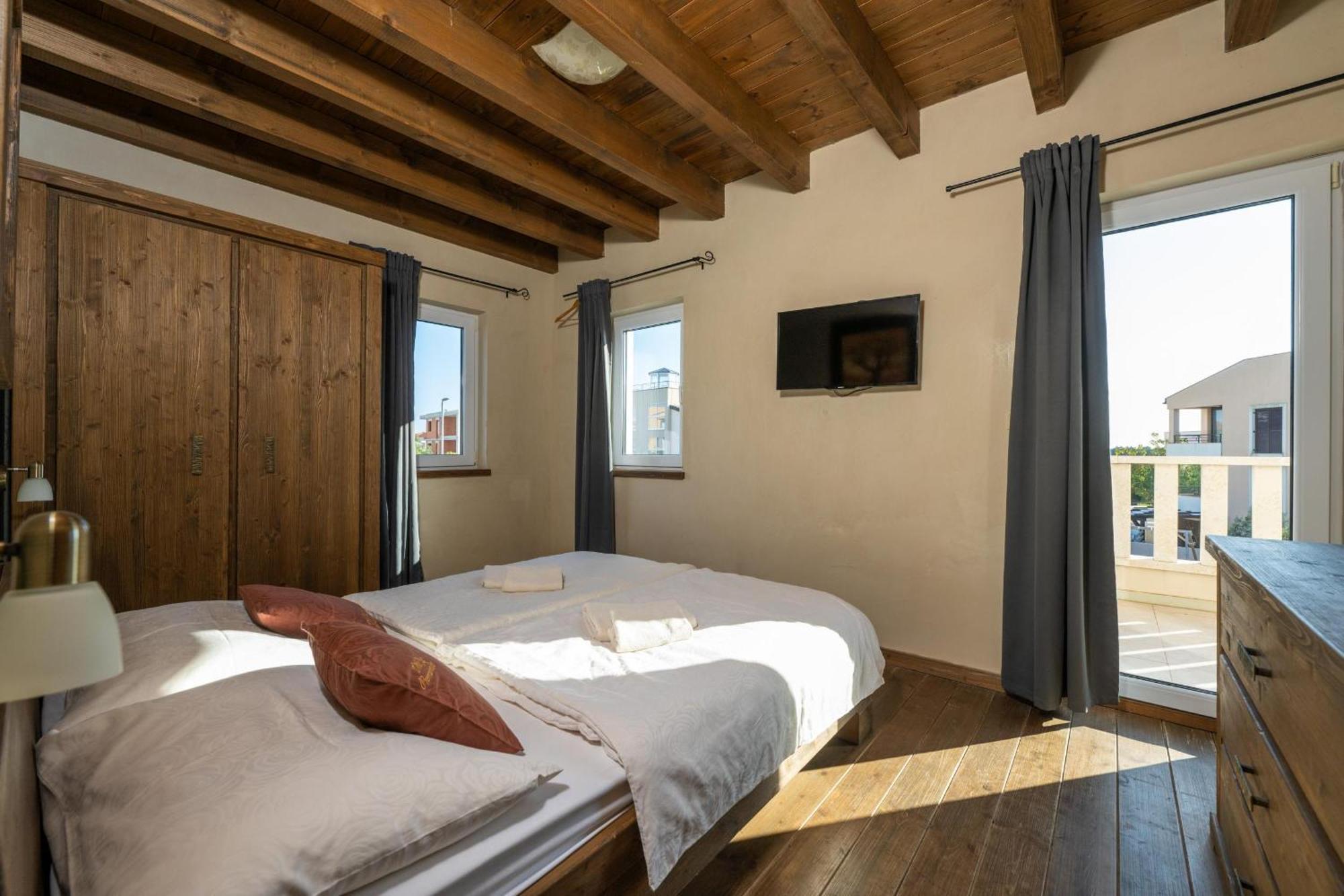 Villa Castagna Near The Sea With Private Pool And Sauna Premantura Εξωτερικό φωτογραφία