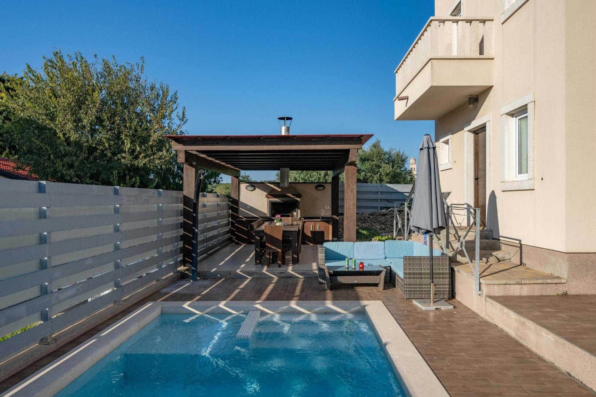 Villa Castagna Near The Sea With Private Pool And Sauna Premantura Εξωτερικό φωτογραφία