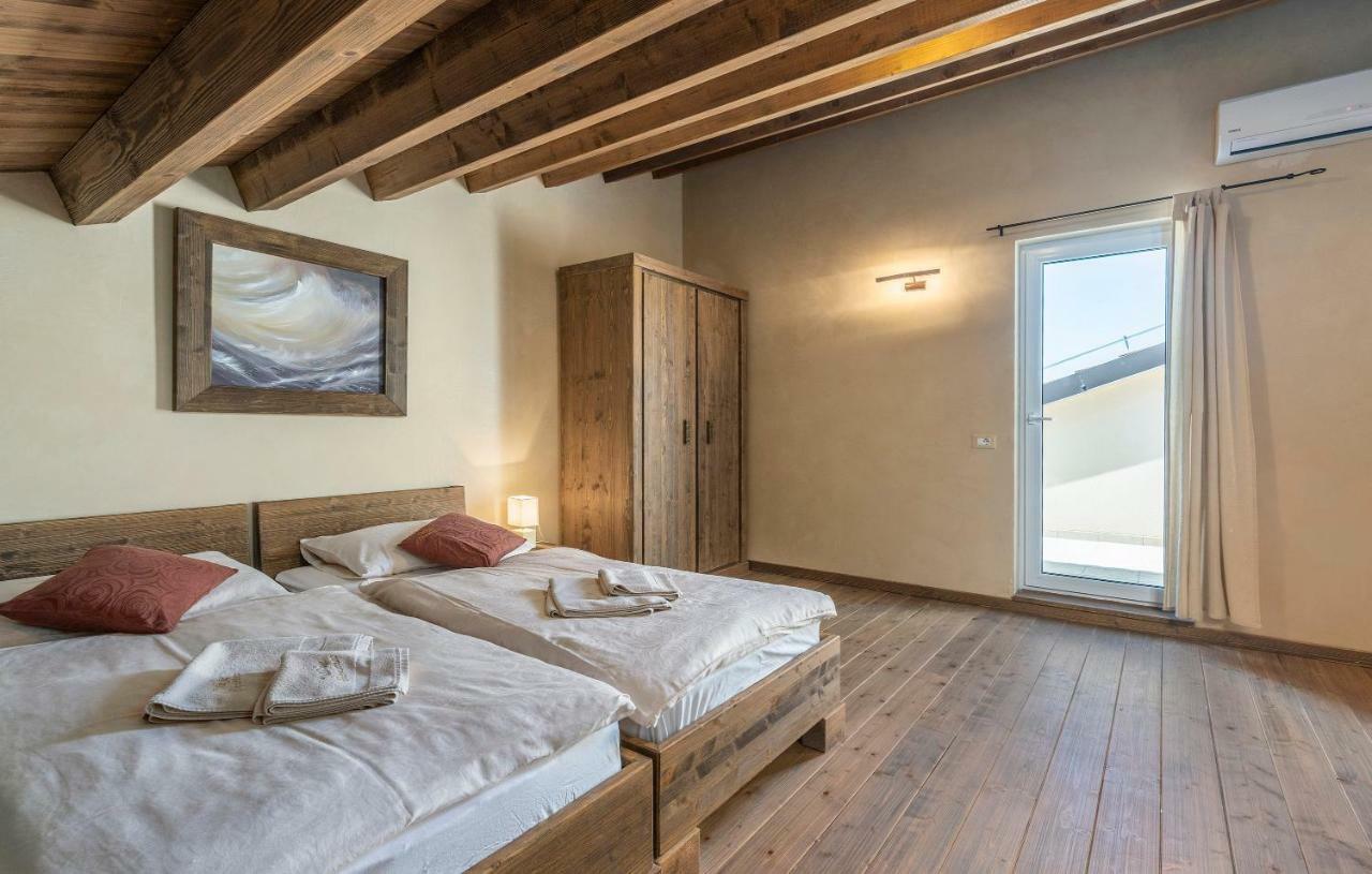 Villa Castagna Near The Sea With Private Pool And Sauna Premantura Εξωτερικό φωτογραφία